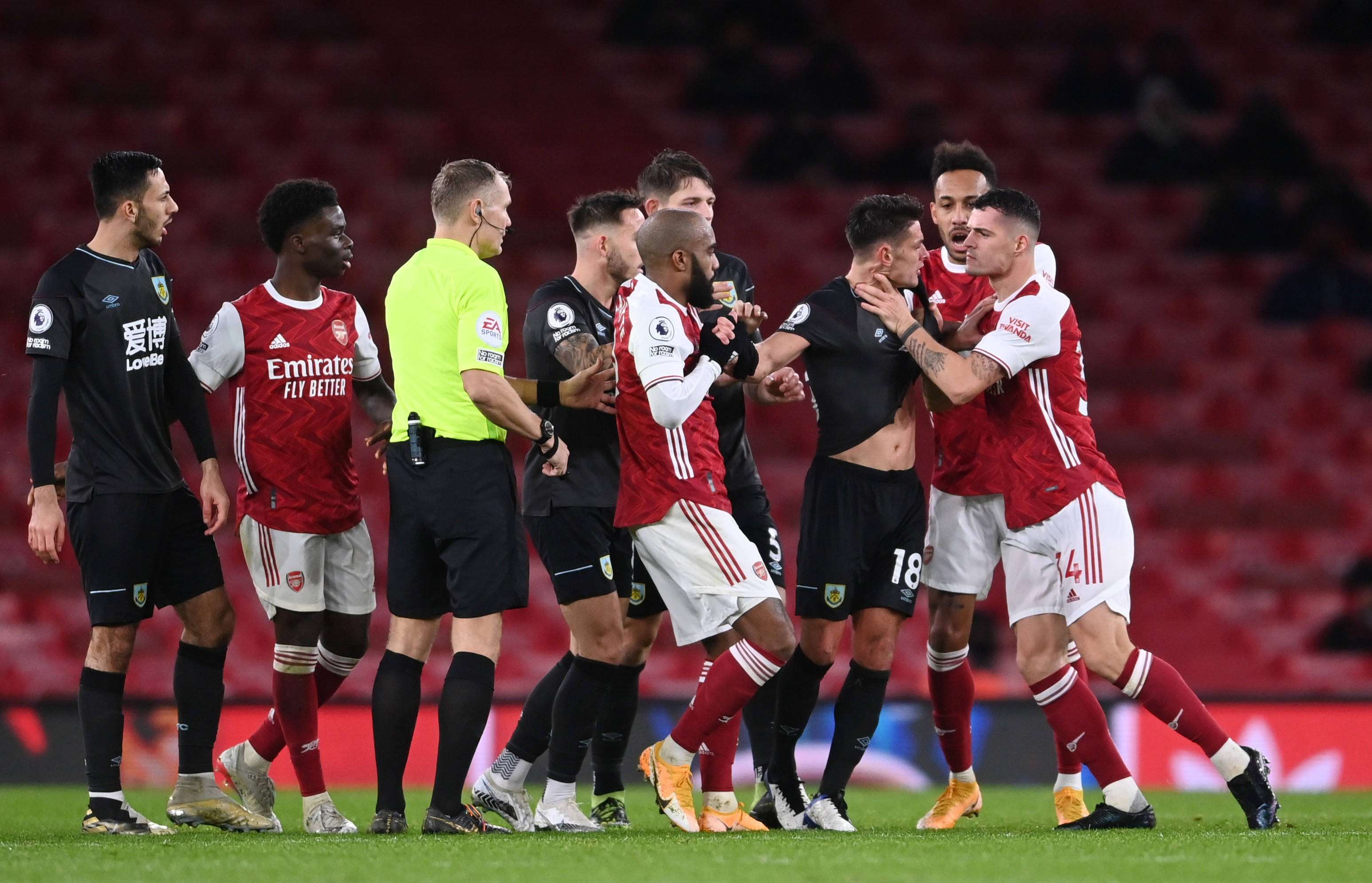 而是全面参 而是全面参